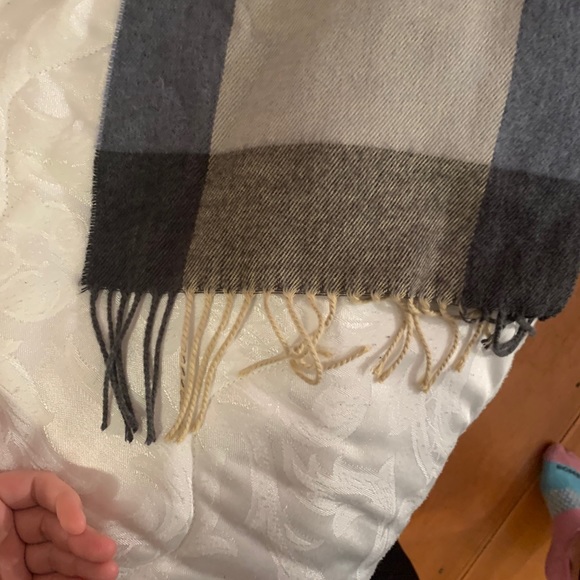 scarf!! - Picture 3 of 4